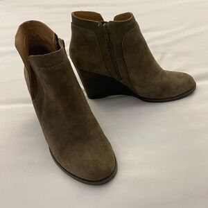 Lucky Brand Antique Green Yabba Ankle Boots Size 8 1/2